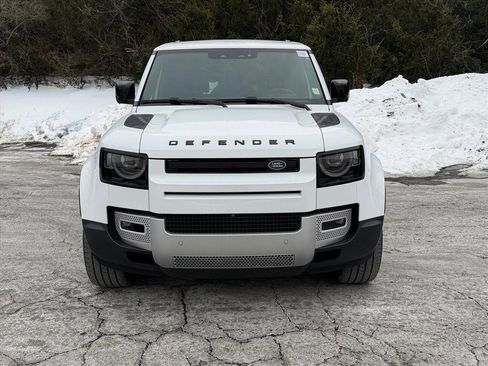 Used 2024 Land Rover Defender 110 S image 6