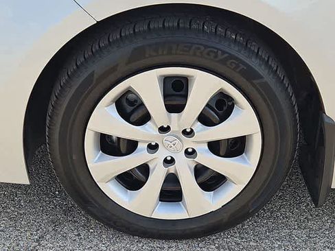 Used 2026 Toyota Corolla LE FWD image 13