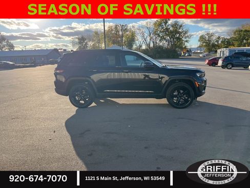 New 2025 Jeep Grand Cherokee Limited w/ Luxury Tech Group II image 10