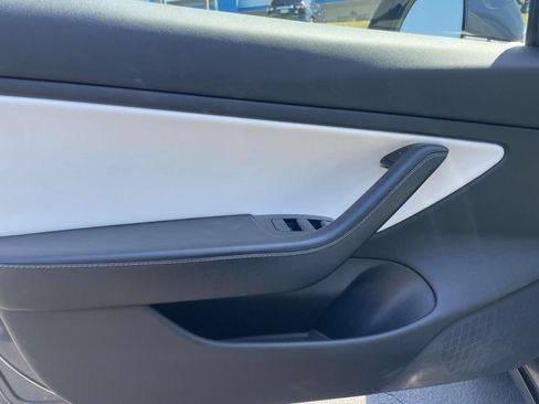 Used 2019 Tesla Model 3 Long Range AWD/4WD image 16