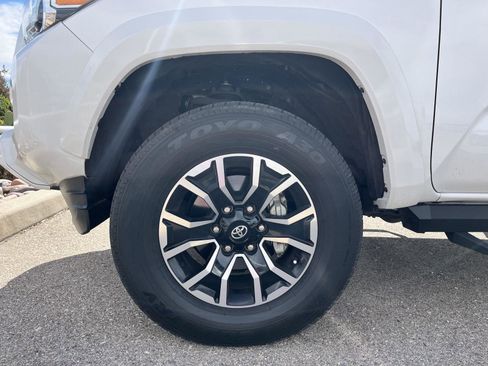 Used 2021 Toyota Tacoma TRD Sport image 34