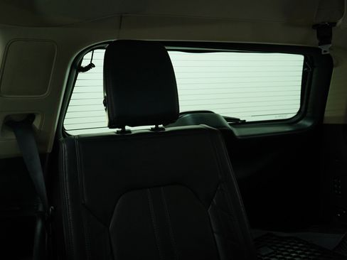 Used 2021 Ford Expedition Platinum image 14