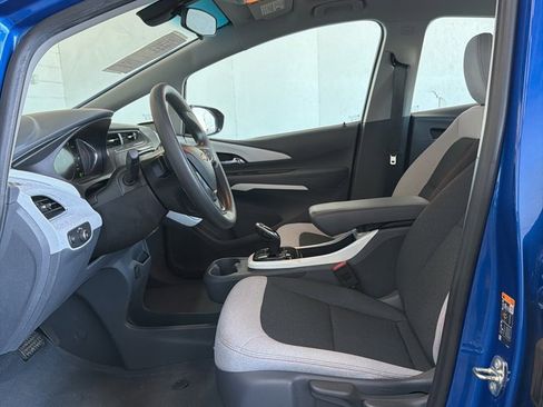 Used 2020 Chevrolet Bolt LT image 19