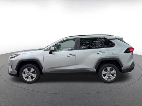 Used 2025 Toyota RAV4 XLE image 9