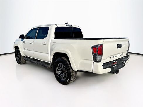 Used 2021 Toyota Tacoma TRD Sport w/ TRD Premium Sport Package image 5