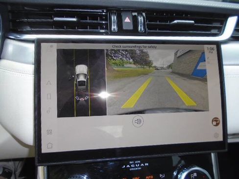 Used 2022 Jaguar XF R-Dynamic SE image 14