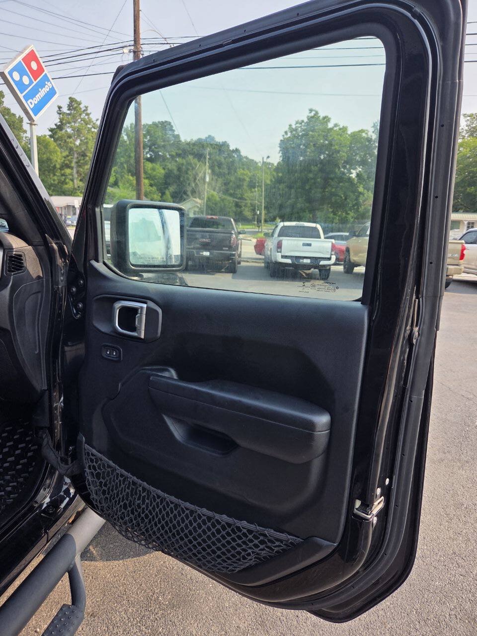 Used 2018 Jeep Wrangler Unlimited Sport S AWD/4WD image 19