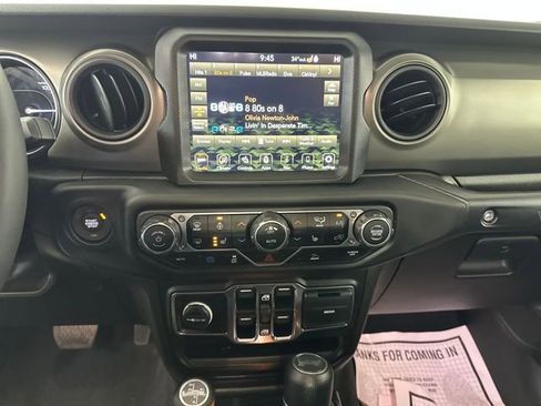 Used 2023 Jeep Wrangler Unlimited w/ Cold Weather Group AWD/4WD image 21