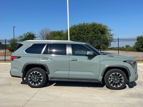 Used 2025 Toyota Sequoia Limited RWD image 3