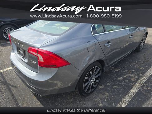 Used 2017 Volvo S60 T5 Inscription Platinum w/ Climate Package AWD/4WD image 3