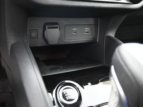 Certified 2025 Nissan Versa SR w/ Trunk Package FWD image 25