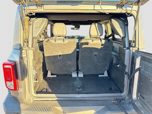 Used 2022 Ford Bronco Black Diamond image 25