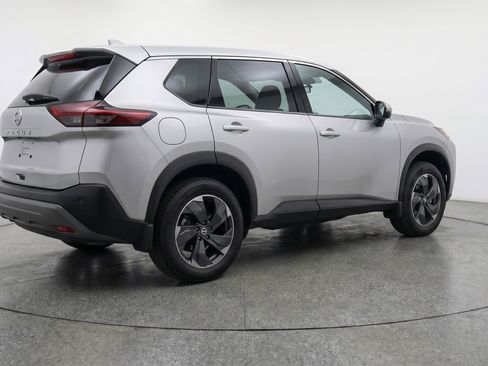 Used 2025 Nissan Rogue SV image 9