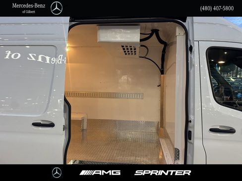 Used 2024 Mercedes-Benz Sprinter 144 Cargo image 10
