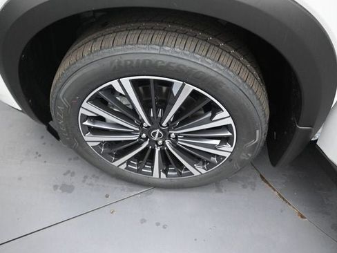 New 2026 Nissan Pathfinder Platinum image 41