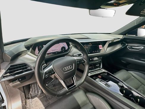 Used 2022 Audi e-tron GT Prestige w/ Prestige Package AWD/4WD image 9