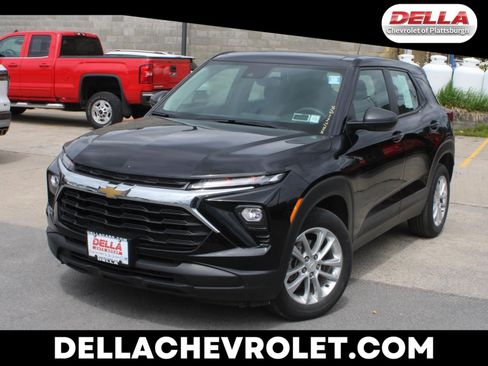 Used 2024 Chevrolet TrailBlazer LS FWD image 1