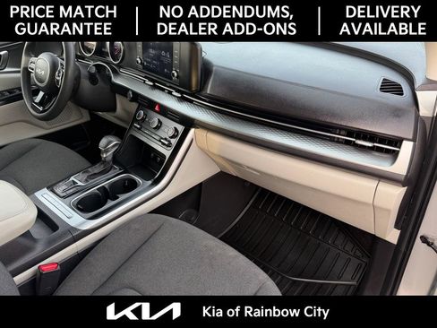 Used 2022 Kia Carnival LX image 17