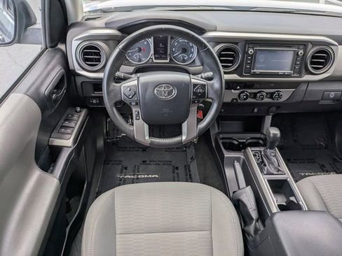 Used 2017 Toyota Tacoma SR5 w/ Tow Package RWD image 16