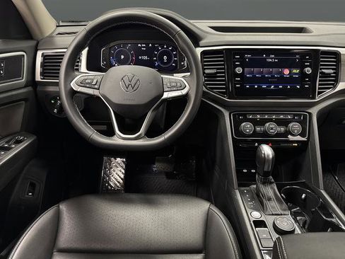 Used 2023 Volkswagen Atlas SE image 5