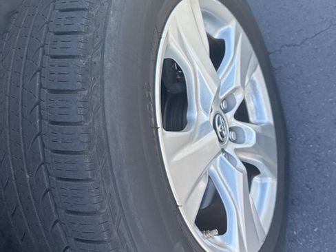 Used 2019 Toyota RAV4 XLE image 23