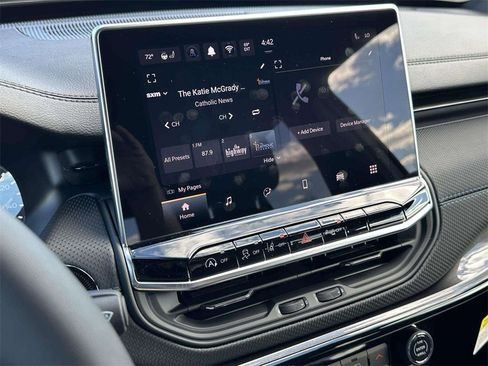 New 2026 Jeep Compass Limited image 12