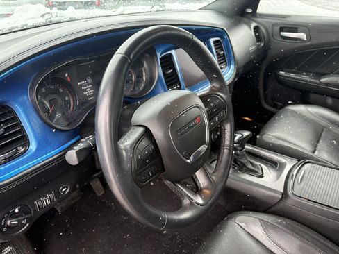 Used 2022 Dodge Charger SXT w/ Plus Group image 5