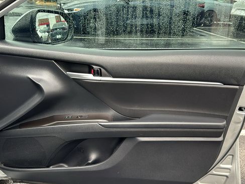 Used 2021 Toyota Camry SE w/ Carpet Mat Package (TMS) image 25