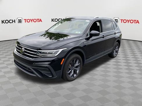 Used 2023 Volkswagen Tiguan SE AWD/4WD image 3