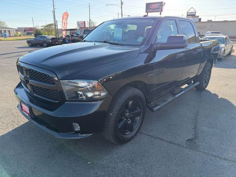 Used 2016 RAM 1500 Express w/ Black Ram 1500 Express Group image 17