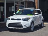 Used 2017 Kia Soul + image 5