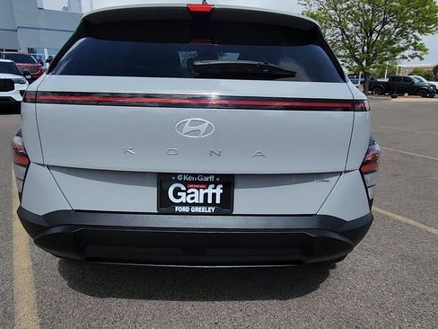 Used 2025 Hyundai Kona SEL AWD/4WD image 43