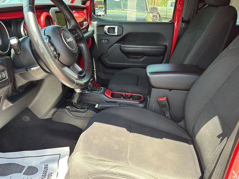 Used 2018 Jeep Wrangler Unlimited Sport S AWD/4WD image 11