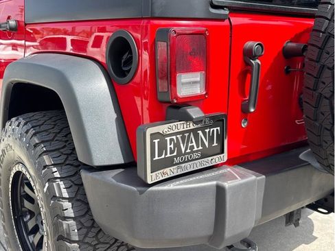 Used 2015 Jeep Wrangler Unlimited Sport AWD/4WD image 11