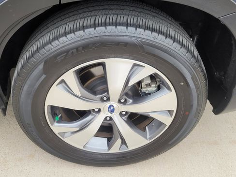 Used 2025 Subaru Ascent Premium image 23