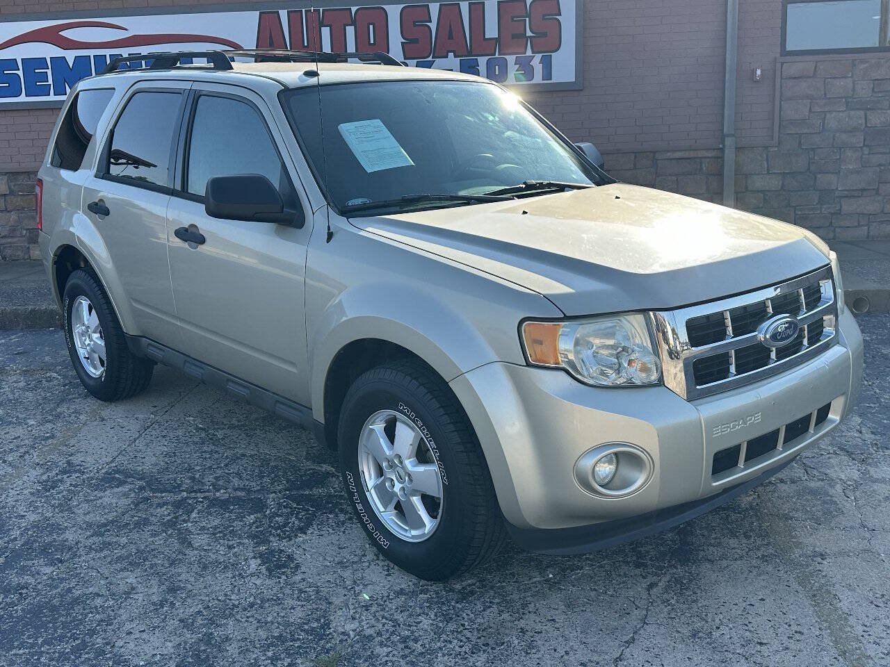 Used 2012 Ford Escape XLT w/ Cargo Pkg AWD/4WD image 2