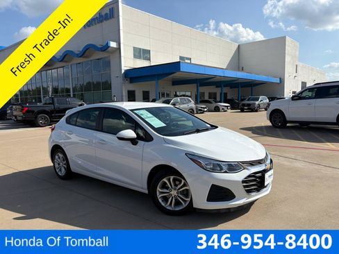 Used 2019 Chevrolet Cruze LS w/ LS Convenience Package FWD image 1