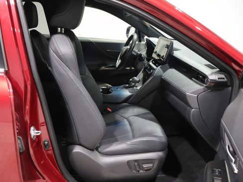 Used 2021 Toyota Venza XLE w/ Softex Package AWD/4WD image 24