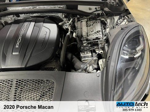 Used 2020 Porsche Macan AWD/4WD image 11