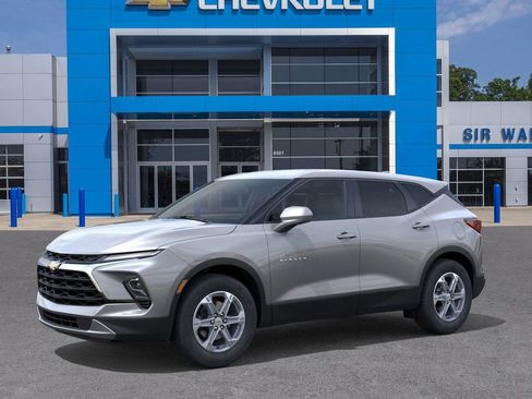 New 2026 Chevrolet Blazer LT image 2