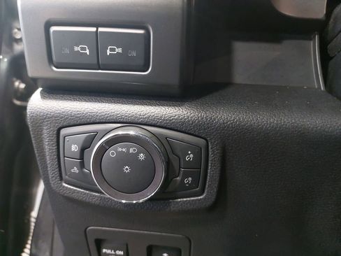 Used 2019 Ford F150 XLT w/ Equipment Group 302A Luxury AWD/4WD image 26