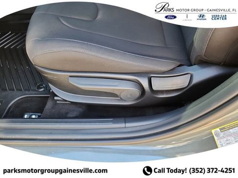 New 2025 Hyundai Elantra Blue image 15