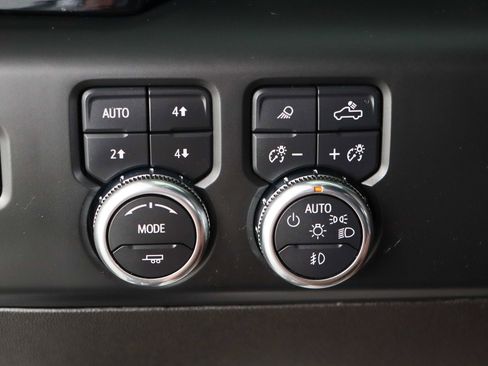 Used 2024 GMC Sierra 2500 AT4 w/ AT4 Preferred Package image 24