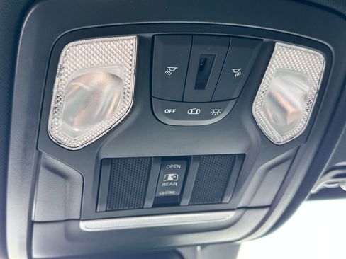 Used 2021 RAM 1500 Big Horn AWD/4WD image 25