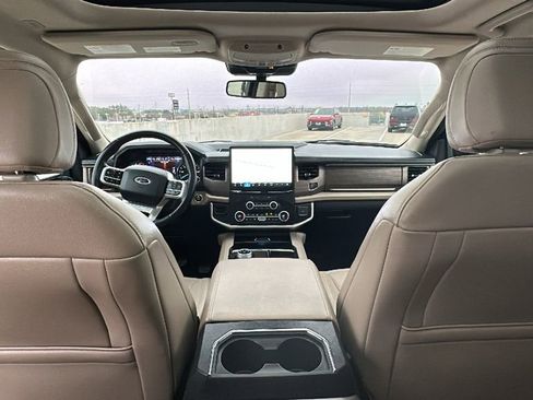 Used 2024 Ford Expedition Max Limited image 29