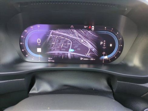 Used 2023 Volvo XC40 B5 Plus w/ Driver Assist Package image 11