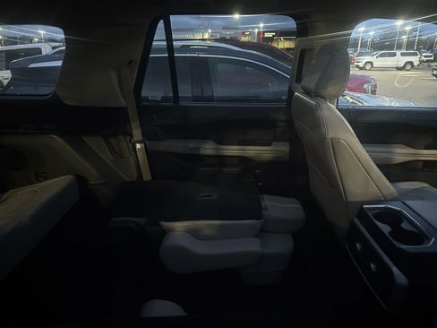Used 2024 Ford Expedition Max Limited image 8
