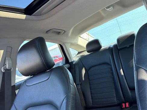 Used 2015 Ford Fusion SE w/ Equipment Group 202A FWD image 8
