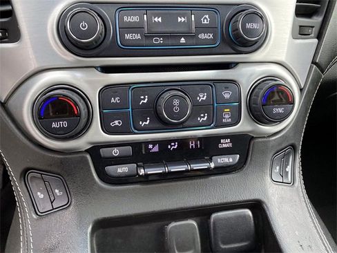 Used 2018 GMC Yukon XL SLT image 18