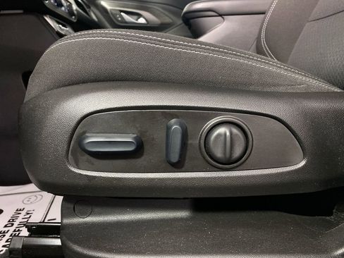 Used 2024 GMC Terrain SLE w/ Driver Convenience Package FWD image 12